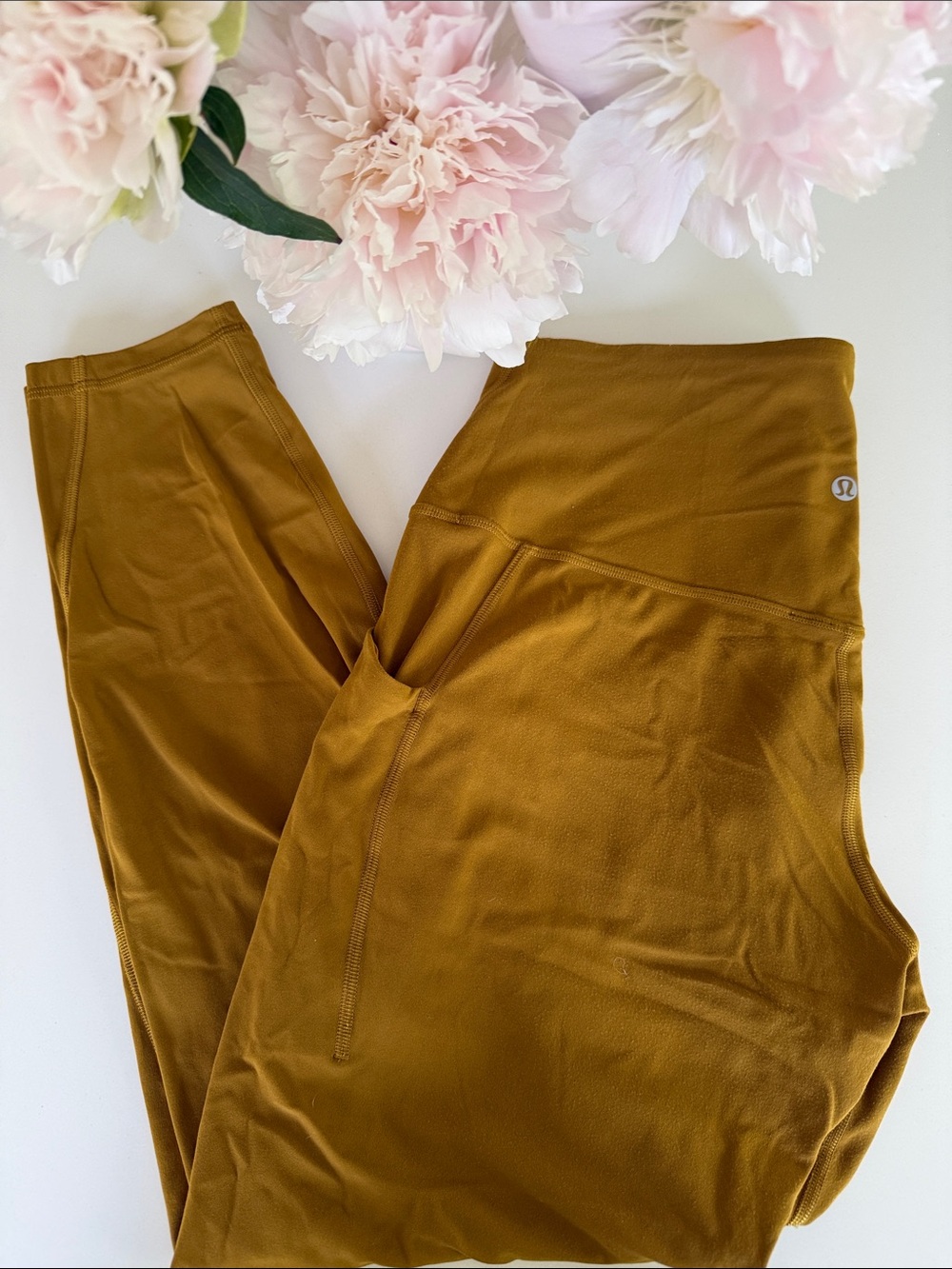 Lululemon Align High-Rise Leggings in with Pockets Mustard Size 12